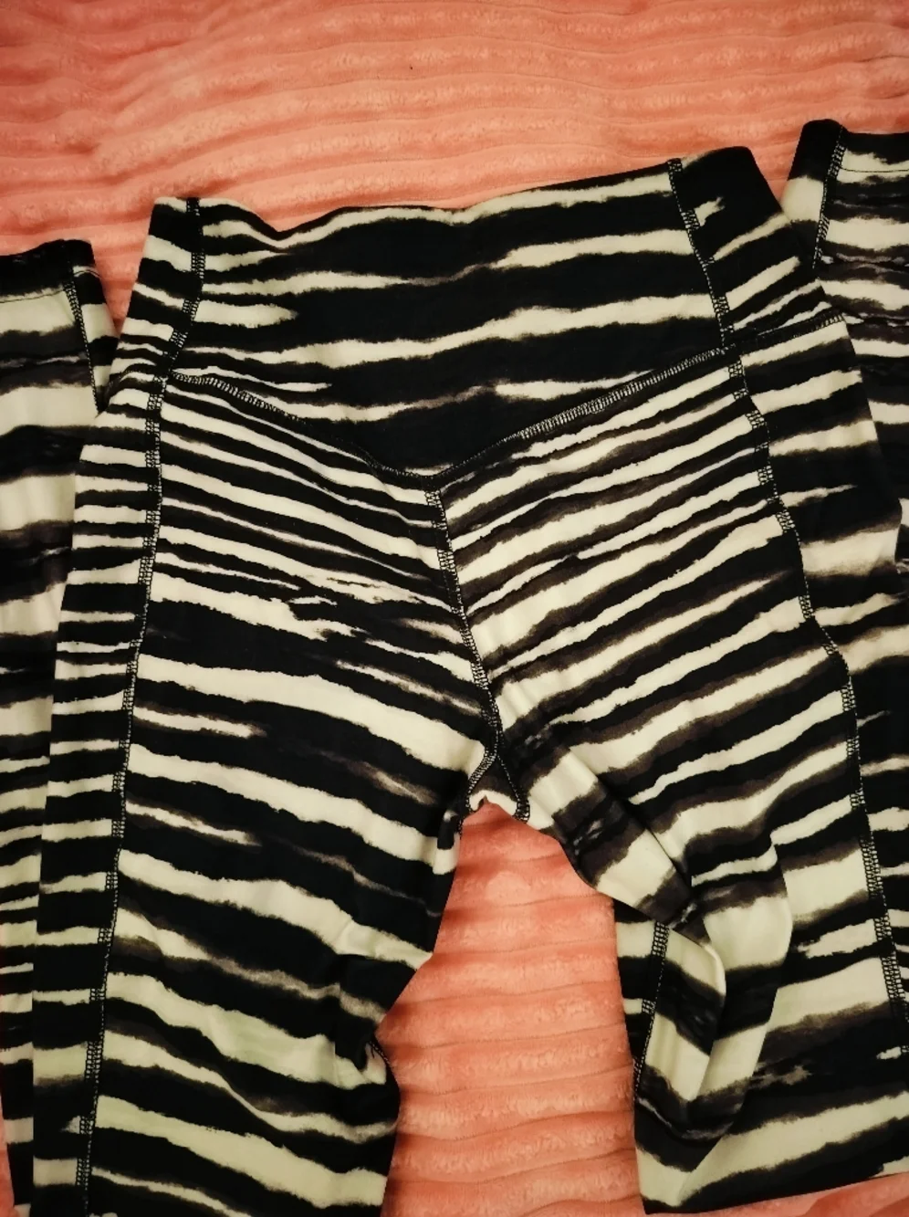 EUC Nike Dri-fit Zebra Animal Black & White Striped Leggings - XS